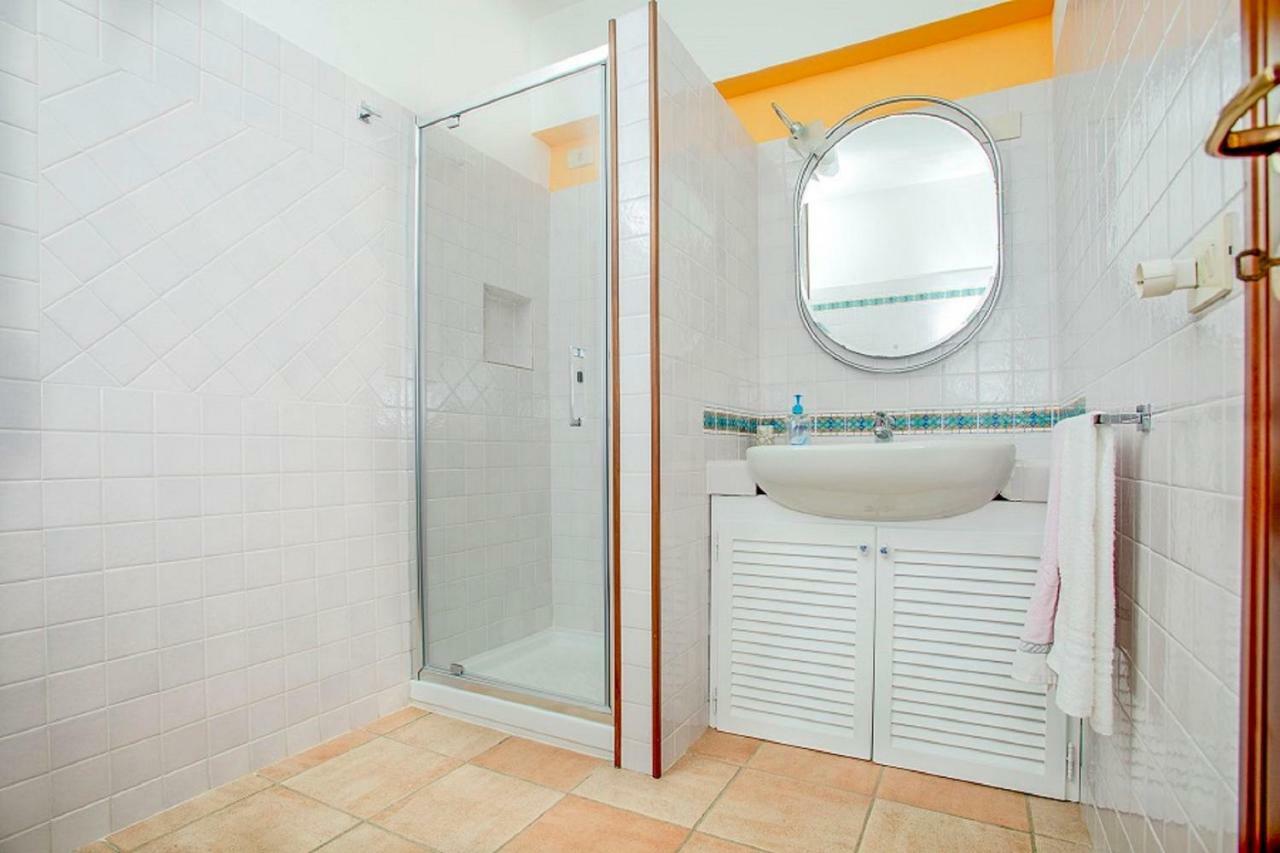 Bilocale Via Umbria Apartment ซานตา เตเรซา กัลลูรา ภายนอก รูปภาพ